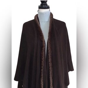 Croft & Barrow Chocolate Knit Brown 
Women's Poncho /Wrap
Faux fur collar
Fringe
